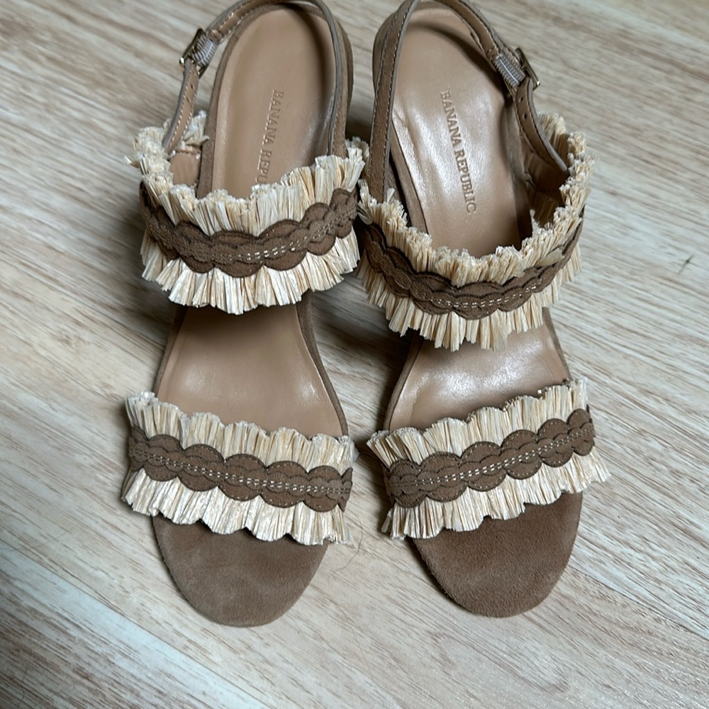 Banana Republic Tan Raffia-Trim Slingback Heels